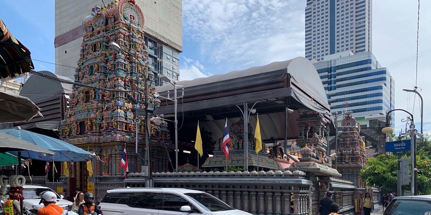 Maha Mariamman Temple in Bangkok showcasing its colourful Dravidian architecture.