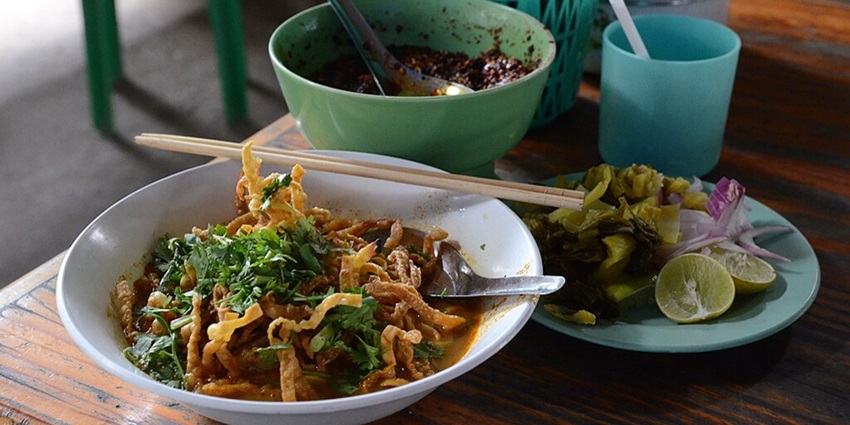 Khao Soi with delicious flavours served at Sriwara Bistro & Café, a must-try Thai dish.