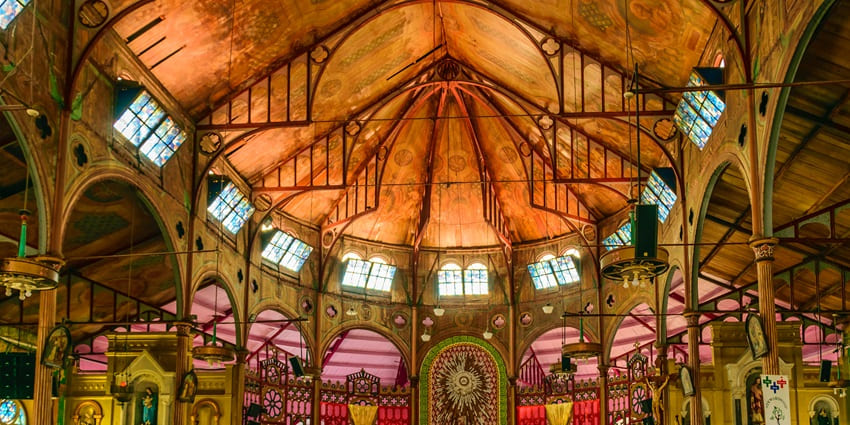 St Lucia‘s Cathedral is among the churches in Sri Lanka that you must visit this year