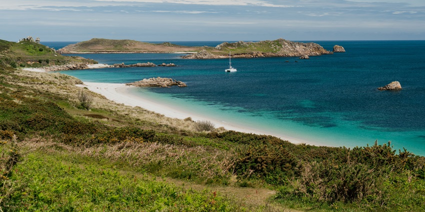 St Martin’s is one of the most breathtaking islands on Isles of Scilly for all.