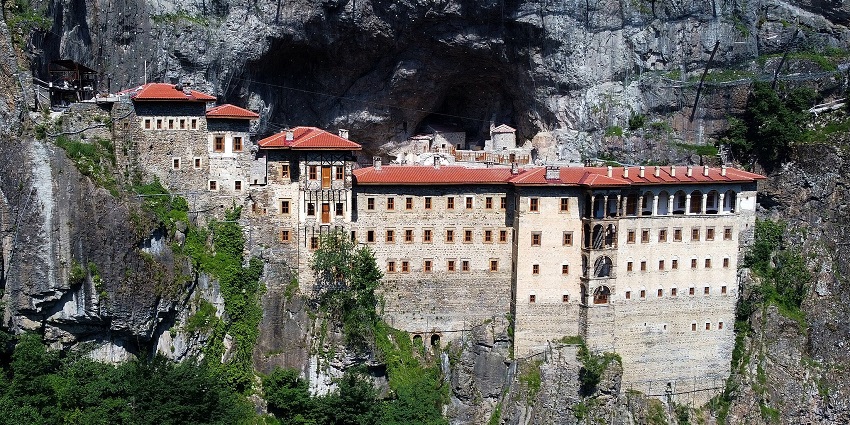 A breathtaking Greek Orthodox monastery built into a dramatic cliffside in Turkey’s Pontic Mountains.