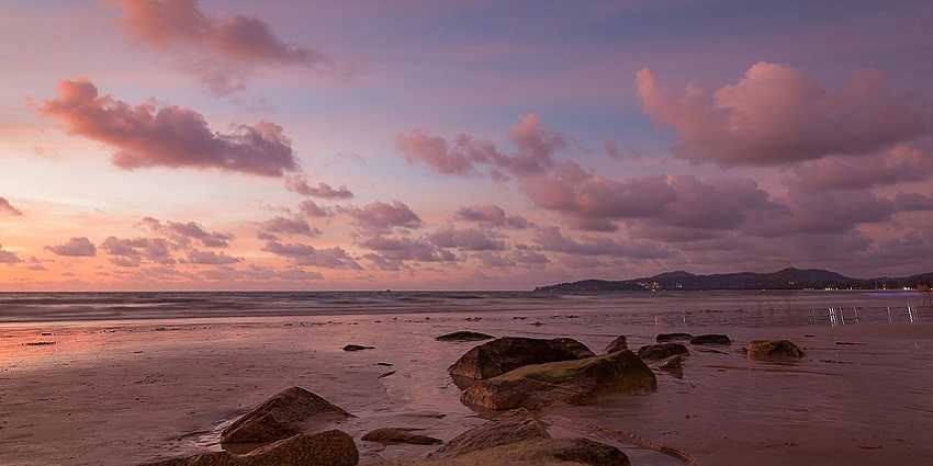 An image of the sunset views at Sunset Beach, one of the most beautiful beaches.
