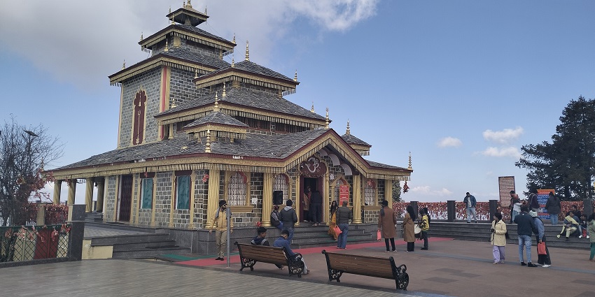 Surkanda Devi Temple, a revered sanctuary dedicated to Goddess Parvati in Uttarakhand.