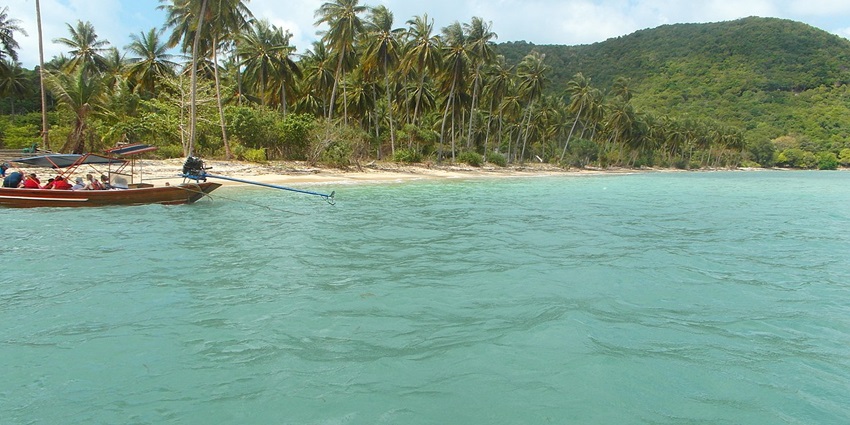A man doing snorkeling in Koh Samui at Taling Ngam, a serene spot .