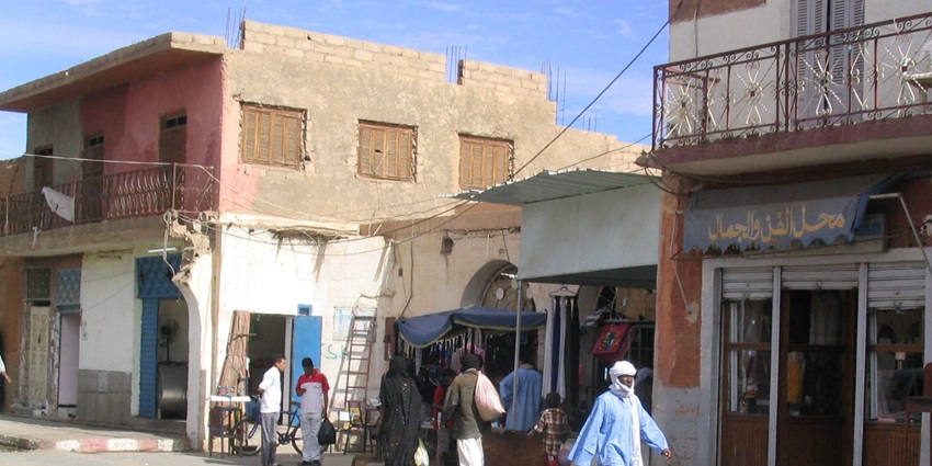 An image of the rugged landscapes of Tamanrasset, a gem among tourist places in Algeria.