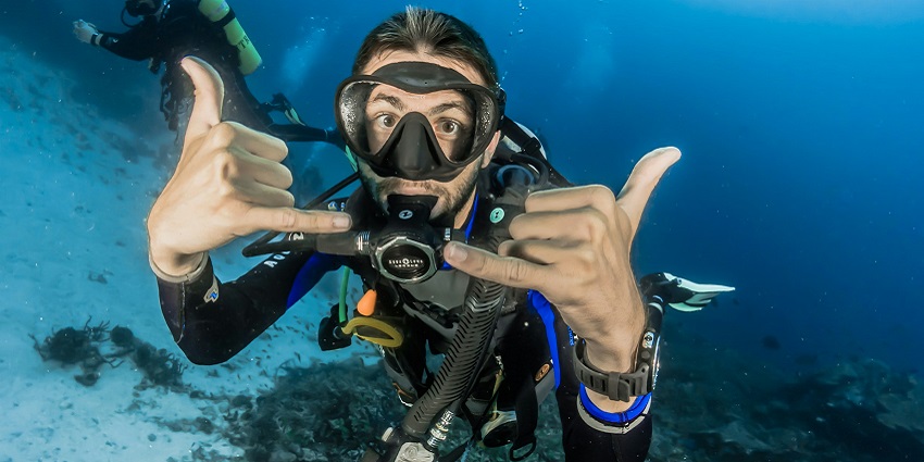 Scuba diving in Konkan is one of the best activities to try for adventure.