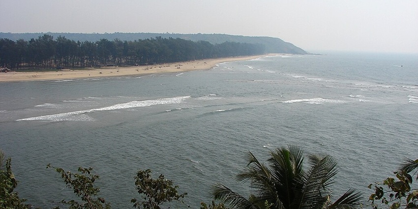 An image of Terekhol Beach, one of the places for water sports around Arambol Beach.