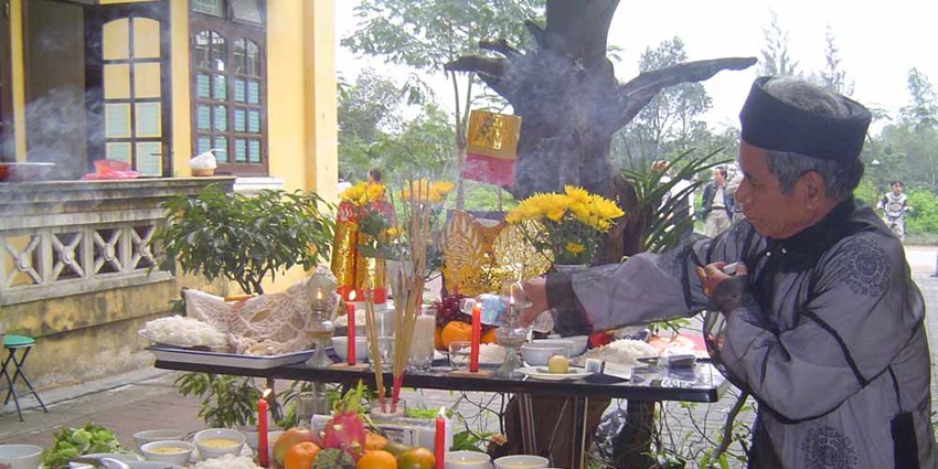 Tet Nguyen Dan, among special festivals in February that you can attend with your partner