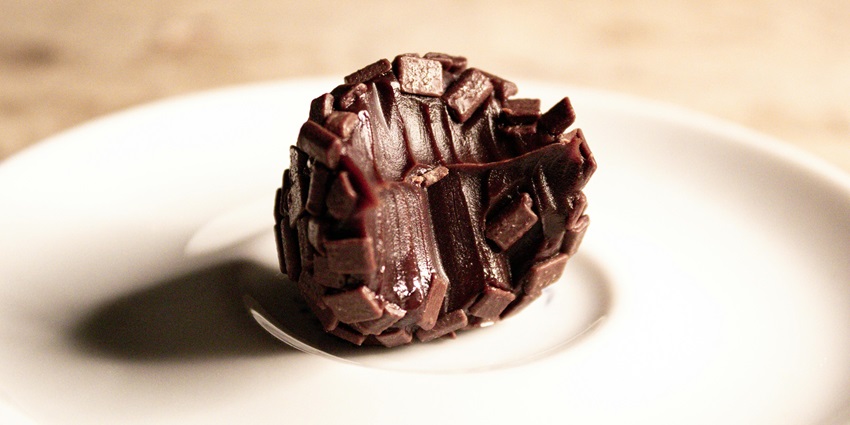 Elegant silver chocolate service with intricate Blossom pattern design crafted in the day.