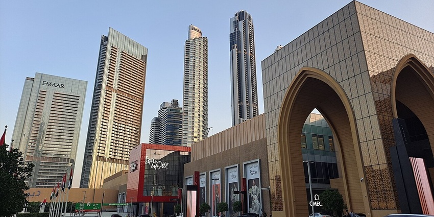 A world-renowned shopping destination featuring entertainment, dining, and luxury brands.