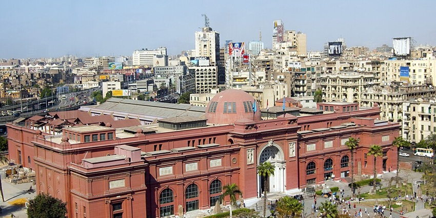 An external photographic image of the Egyptian Museum in the busy city of Cairo in Egypt.