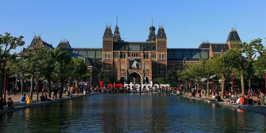 An image of the Rijksmuseum in Amsterdam, one of the most famous museums in Europe