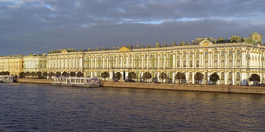 A beautiful view of the State Hermitage Museum in Saint Petersburg, a cultural gem of Russia.