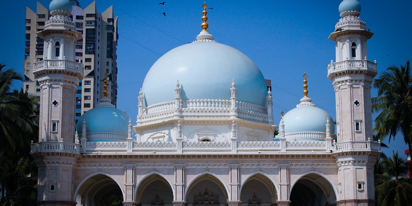 Wide angle view of the Taj Mahal of Mazgaon, a historical gem nearby