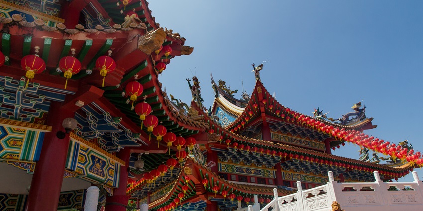 An image of amazing artwork of the temple, a place to visit near the Petronas Twin Towers