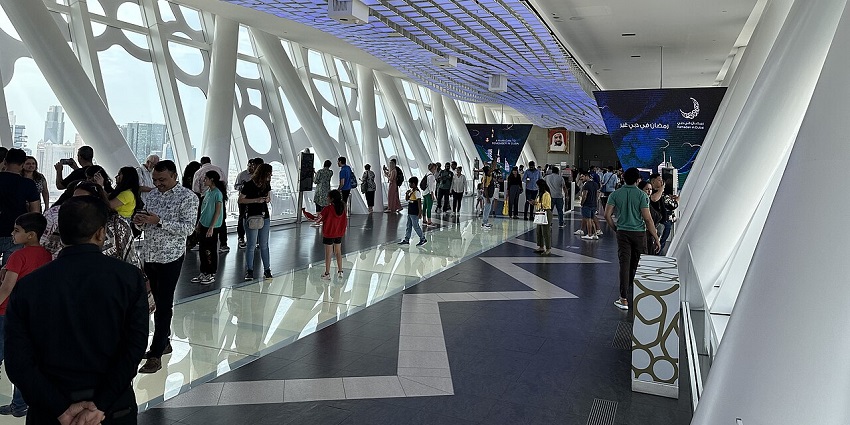 Book the tickets in advance when visiting the Dubai Frame to avoid queues.