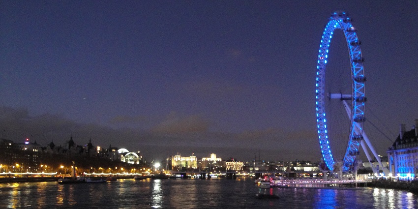 Celebration of London’s iconic river featuring art installations, races, and performances.