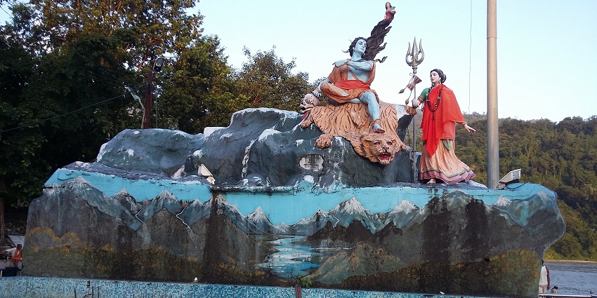 Image of unique artwork near the renowned Triveni ghat