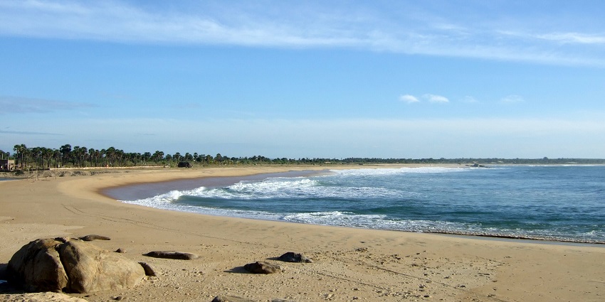 An image of the Pottuvil Lagoon in Arugam Bay captured by a tourist during the evening.