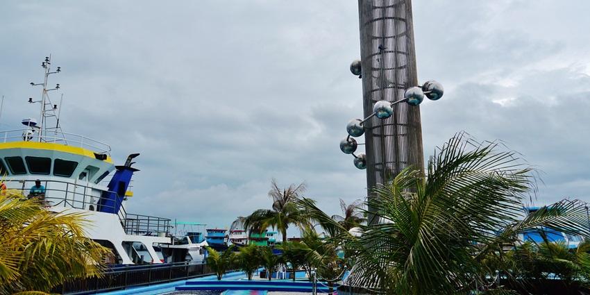 A glimpse of the Tsunami Monument, a tourist destination near Male Friday Mosque.