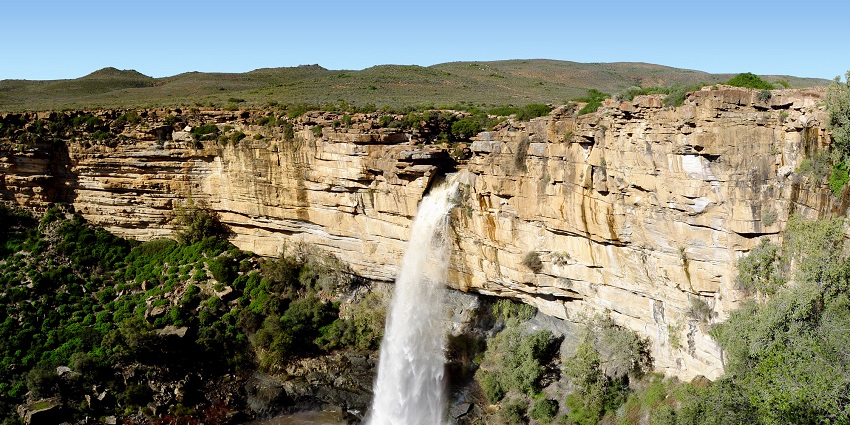 One of the highest waterfalls in the world, located in the Drakensberg Mountains.