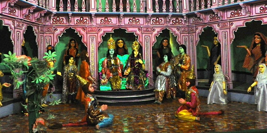 Tulsi Manas Temple is one of the best places to visit in Varanasi with family