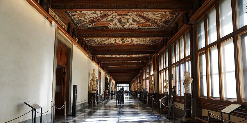 An image showing a view of the Uffizi Galleries, a famous place to visit in Italy.