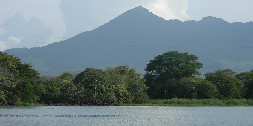 The reserve provides opportunities for zip-lining through the canopy or visiting coffee plantations on its slopes.
