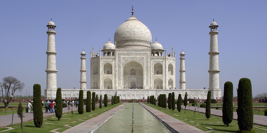 An Image of the Taj Mahal, which is considered as one of the seven wonders of the world.