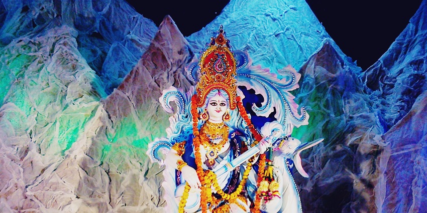 8Celebrate Vasant Panchami as you worship Goddess Saraswati and relish delicious food.