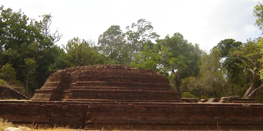 Velgam Vehera is an ancient Buddhist temple surrounded by serene nature and rich history