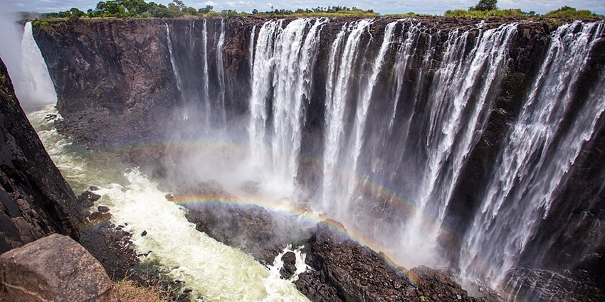 One of the Seven Natural Wonders, known as “The Smoke That Thunders.