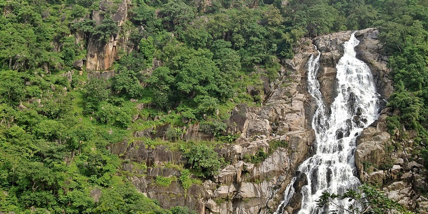 Ratanmahal Waterfall in Gujarat: cascading falls amid lush forested–places to visit in varanasi with family