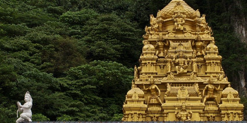 Visiting Sri Thandayuthapani Temple is a spiritual thing to indulge in.