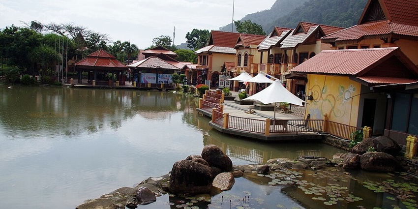 A view of the complex at the Oriental Village where the 3D Art Museum is located