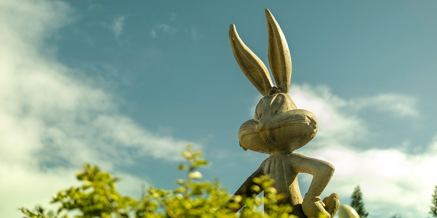 Get the Warner Bros. World™ Abu Dhabi experience and meet legendary cartoon characters