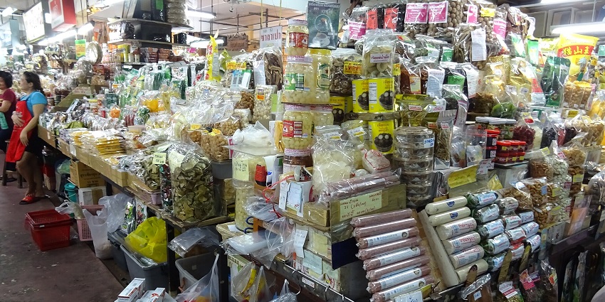Warorot Market, known as "The Great Kat," showcases vibrant daily life with diverse agricultural and flower markets.
