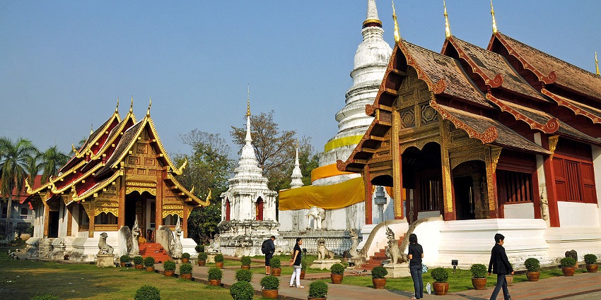 A view of the majestic Wat Phra Singh, a tourist spot near Chiang Mai National Museum.