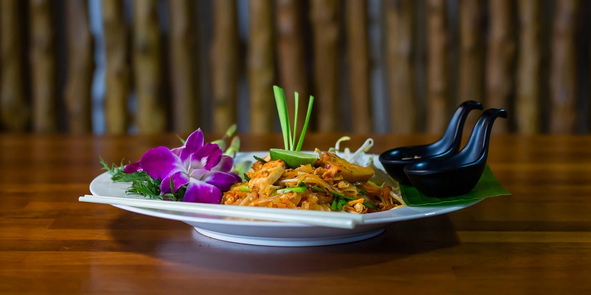 Enjoy diverse dining near Tirta Empul Temple, from quick bites to fine Balinese cuisine.