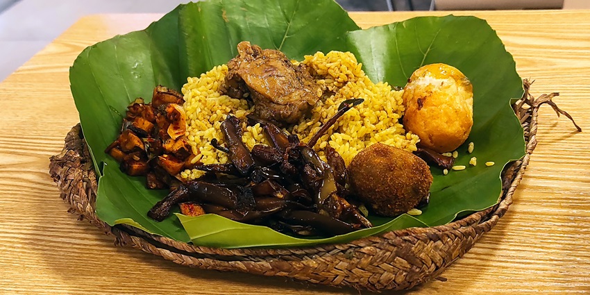There are many famous eateries in Sri Lanka offering scrumptious local delicacies.