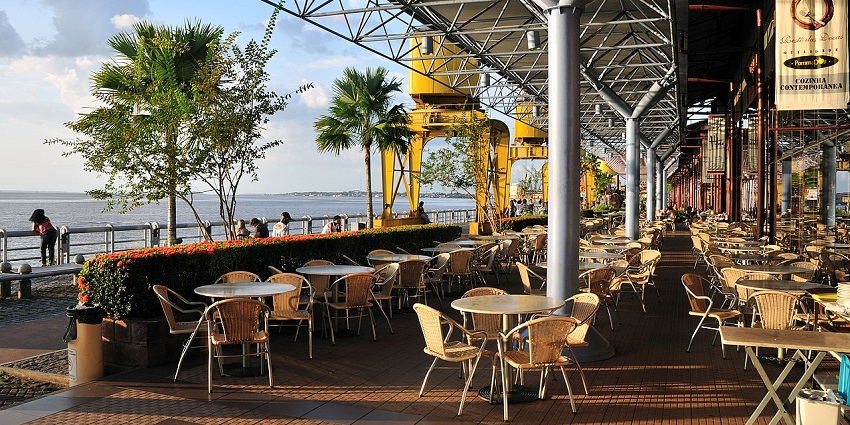 Dambulla has an abundance of eateries serving authentic Sri Lankan fare.