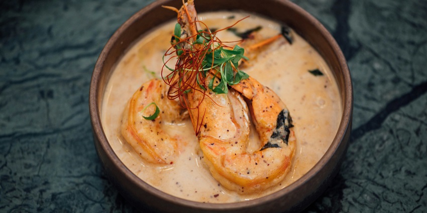 There are many eateries in Maldives offering scrumptious delicacies including prawns.