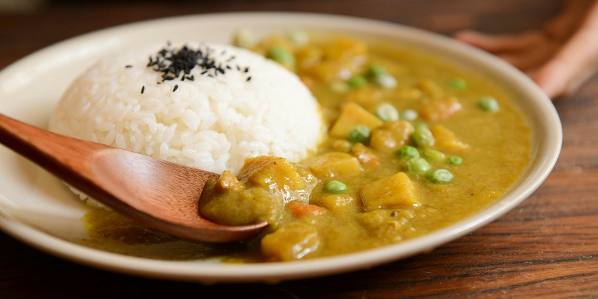 Tasty Goan Curry with rice served at a restaurant near the Indian Naval Aviation Museum