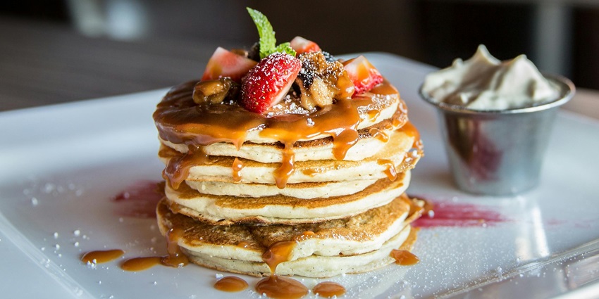 Delicious breakfast served at the local eateries near the park