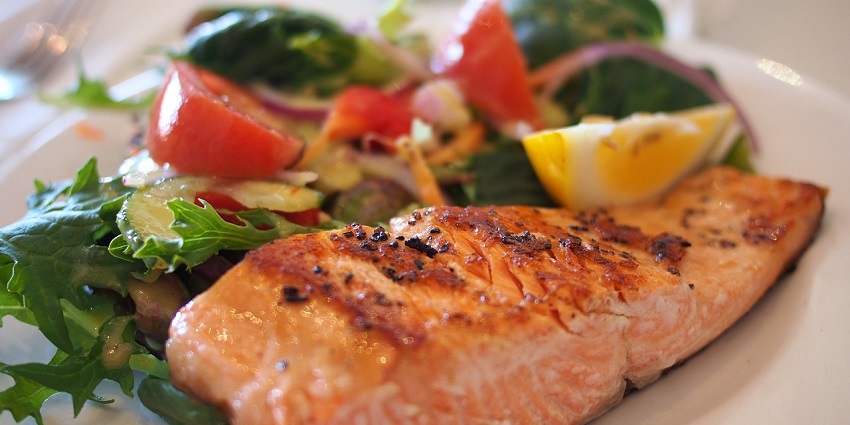 A representative image of food and dining options near White Island or Whakaari.