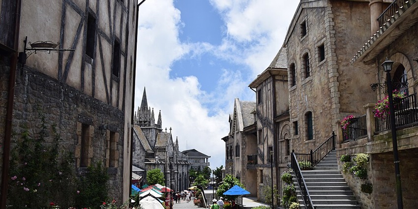 A restaurant in Ba Na Hills serving authentic Vietnamese and international cuisine.