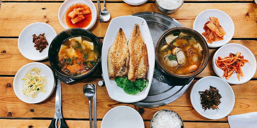 Image of delicious cuisines served at a restaurant near the Athens airport