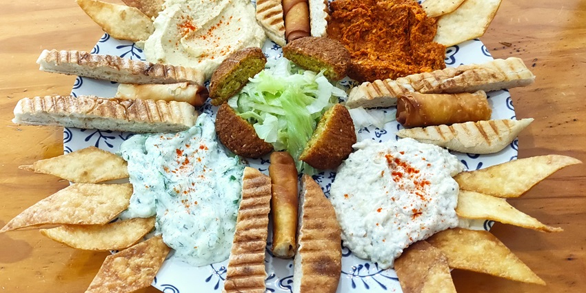 A picture of a restaurant serving delicious Turkish cuisine near Dolmabahçe Palace.