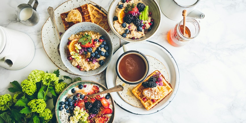 Discover Pristina’s top eateries, from traditional Kosovar dishes to Mediterranean delight
