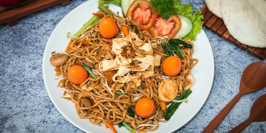Enjoy a delicious plate of Mi Goreng noodles at the restaurants and eateries in Nusa Penida